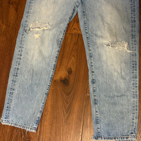 Uniqlo Relaxed Tapered Straight Distressed Jeans 28 Mid Rise Light Wash Cotton - Picture 3 of 7